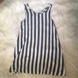 Lace up back flowy dress